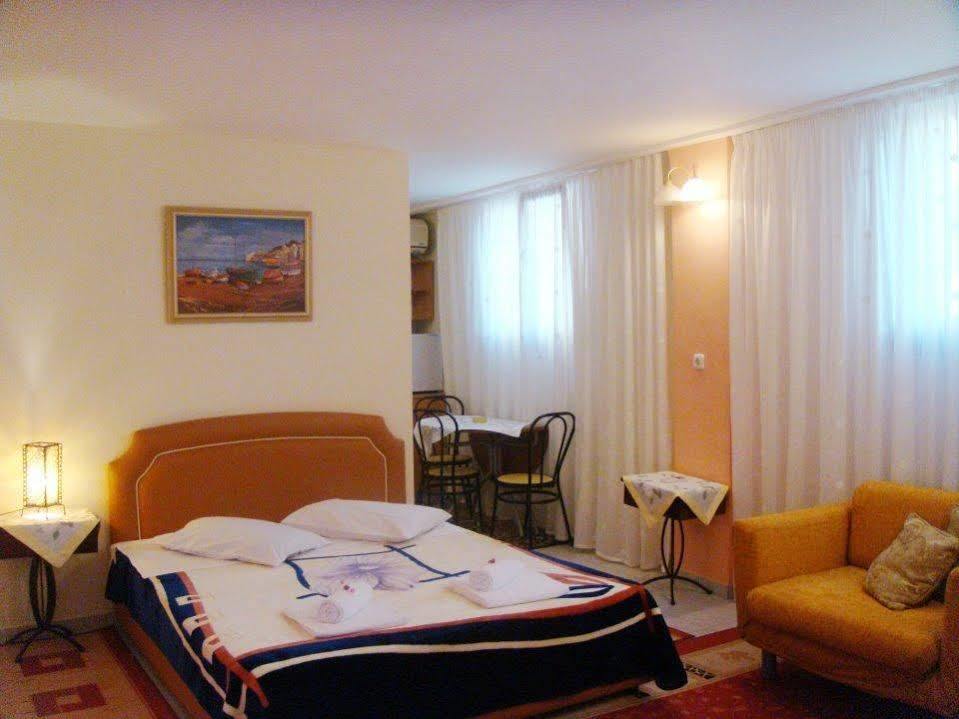Bonne Nuit Pension Nafplio Exterior photo